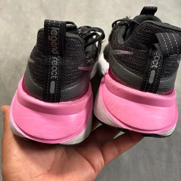 Nike Black and Pink Athletic Shoes with Cushioned Sole - Picture 4 of 6